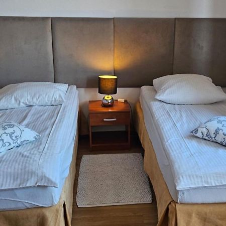 Letnia Willa Jacuzzi & Sauna Ujście-Darłowskie Buitenkant foto