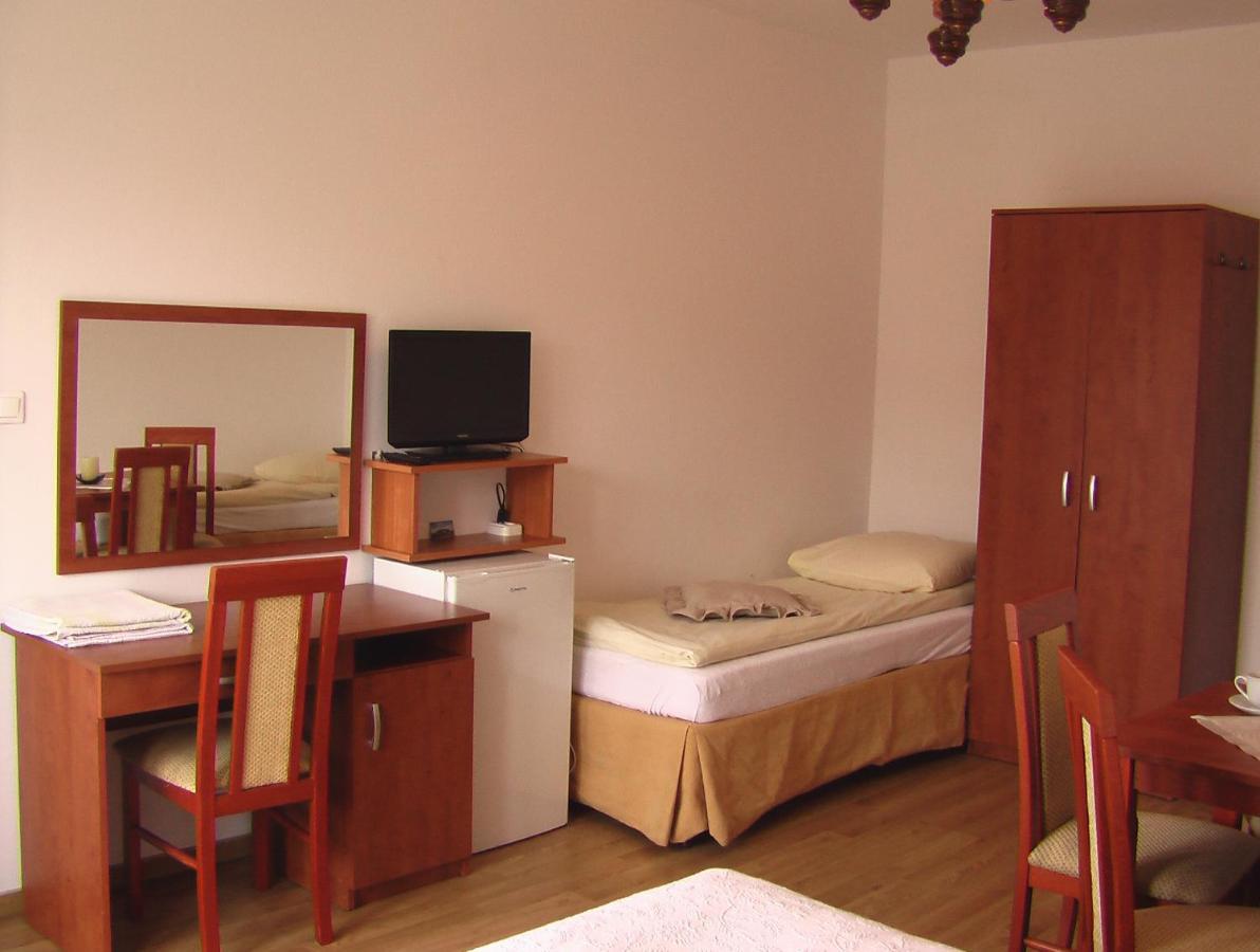 Letnia Willa Jacuzzi & Sauna Ujście-Darłowskie Buitenkant foto