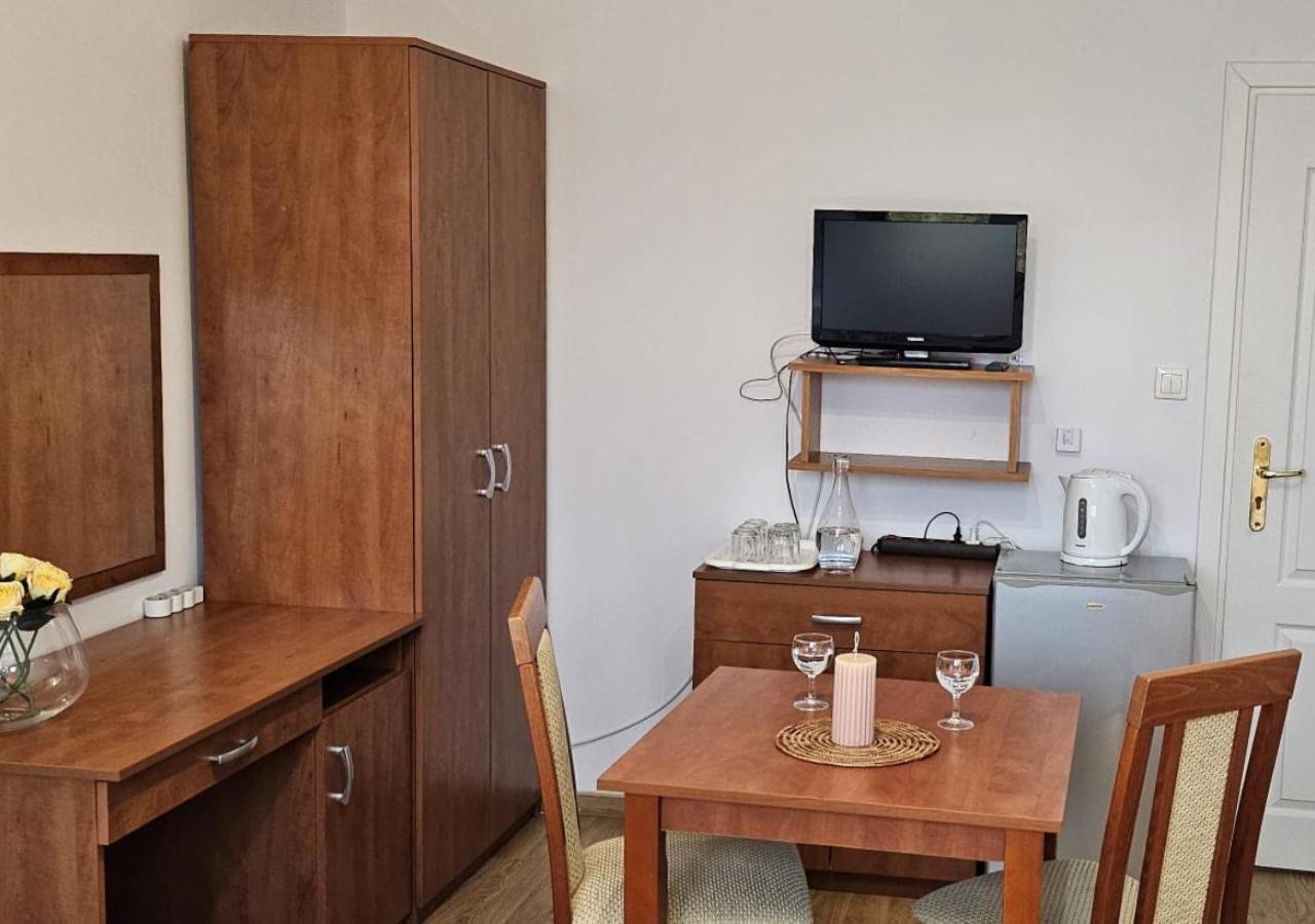 Letnia Willa Jacuzzi & Sauna Ujście-Darłowskie Buitenkant foto